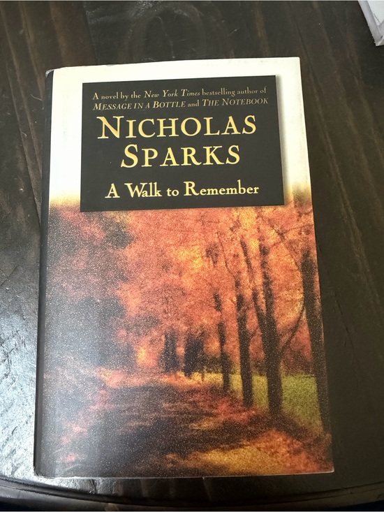 Grand Central Publishing Other - Walk to Remember by Nicholas Sparks 1999 Hardcover First Edition, 5th Printing
